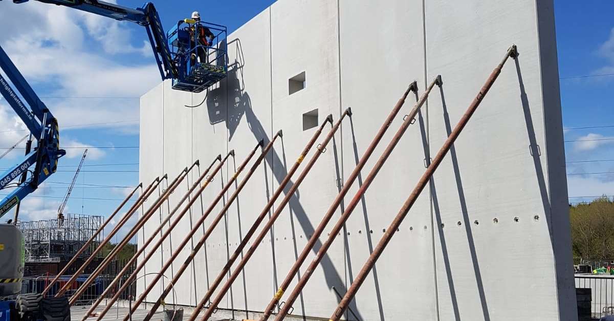 Protective blast wall construction